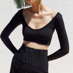 Out From Under Zoey Seamless V-Neck Cropped Top